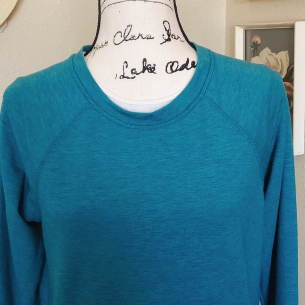 Danskin Long Sleeve Athleisure Sweatshirt Aqua Blue Size MEDIUM - Picture 2 of 8